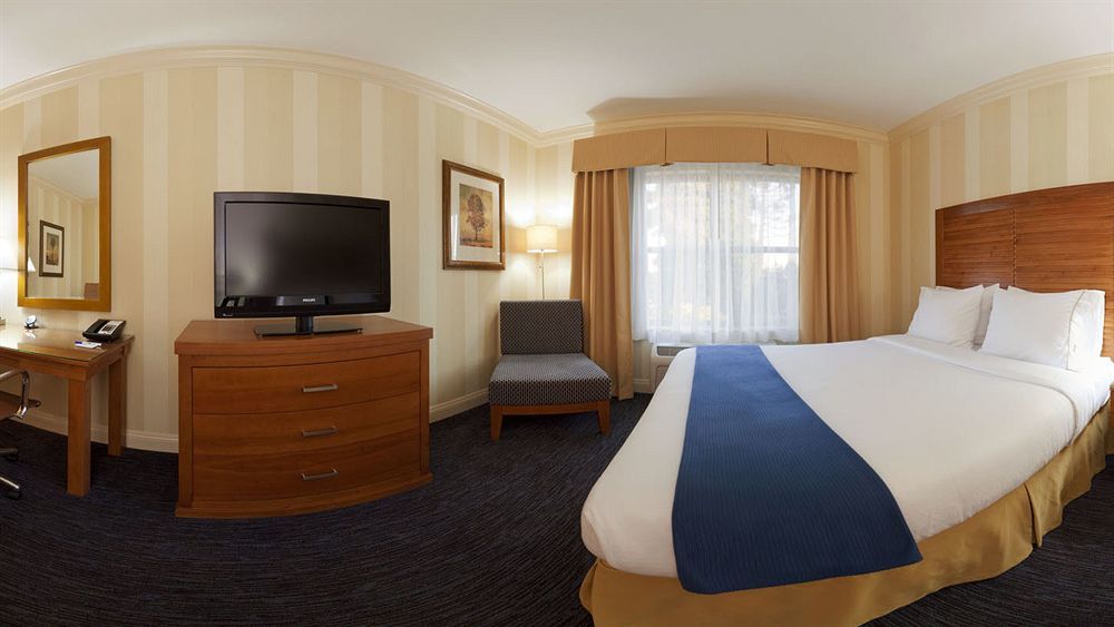 Holiday Inn Express Hotel & Suites Santa Cruz By Ihg Exterior foto
